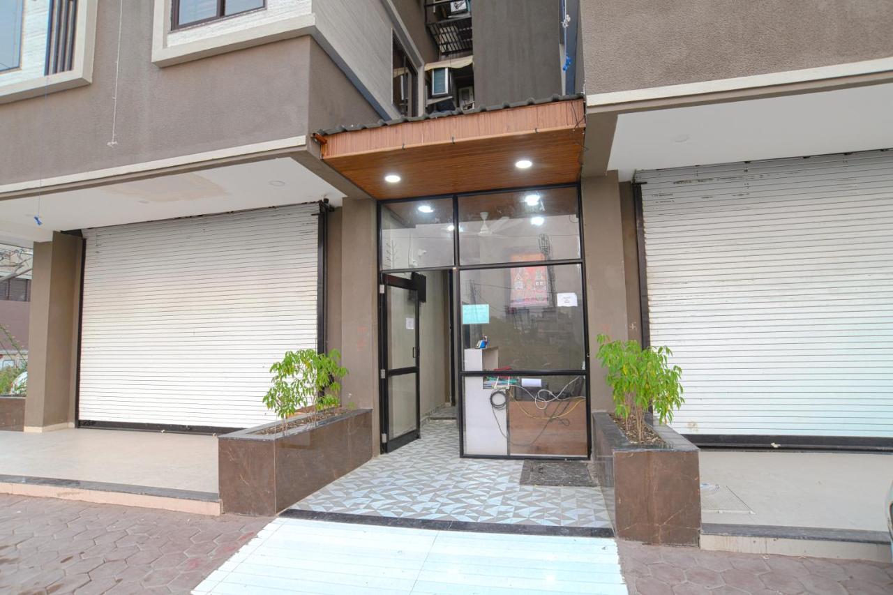Fabhotel Dev'S Inn 印多尔 外观 照片