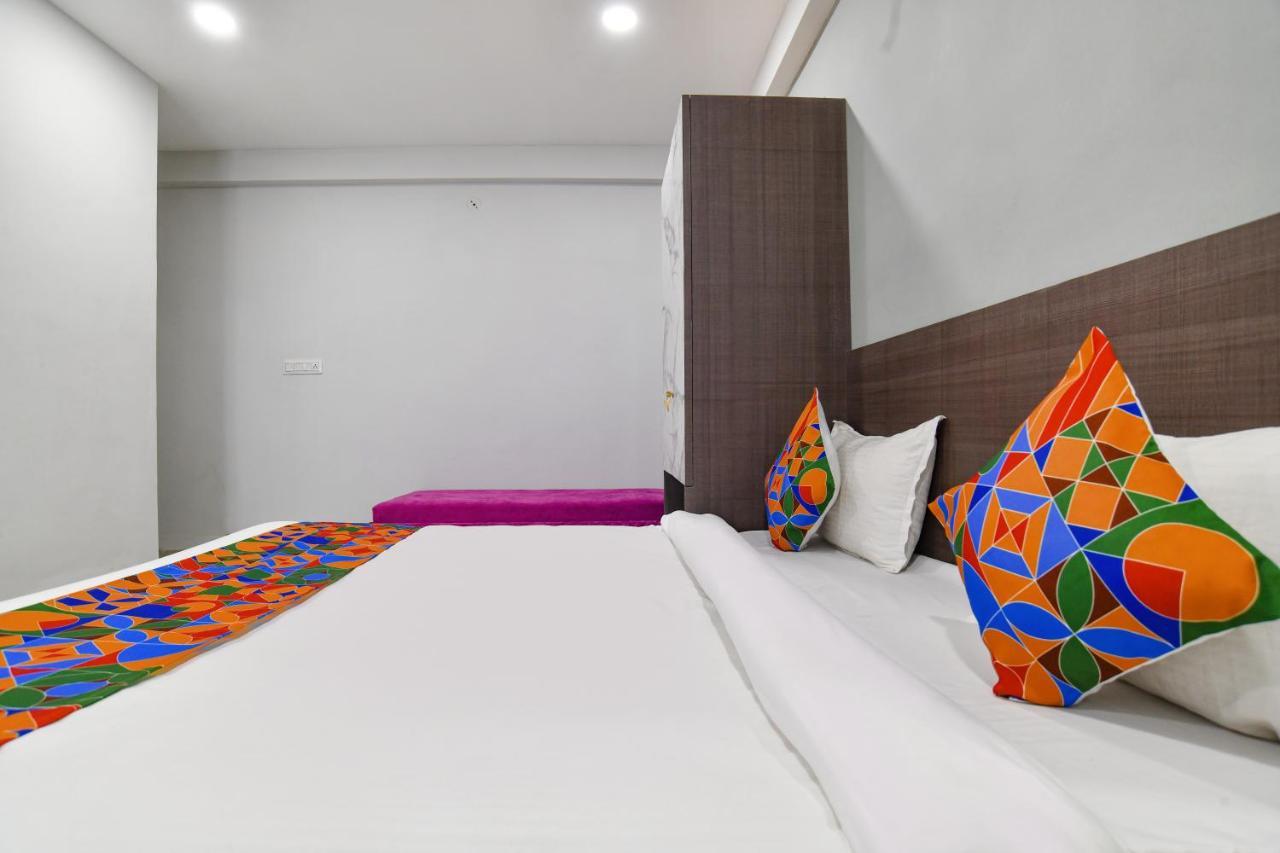 Fabhotel Dev'S Inn 印多尔 外观 照片