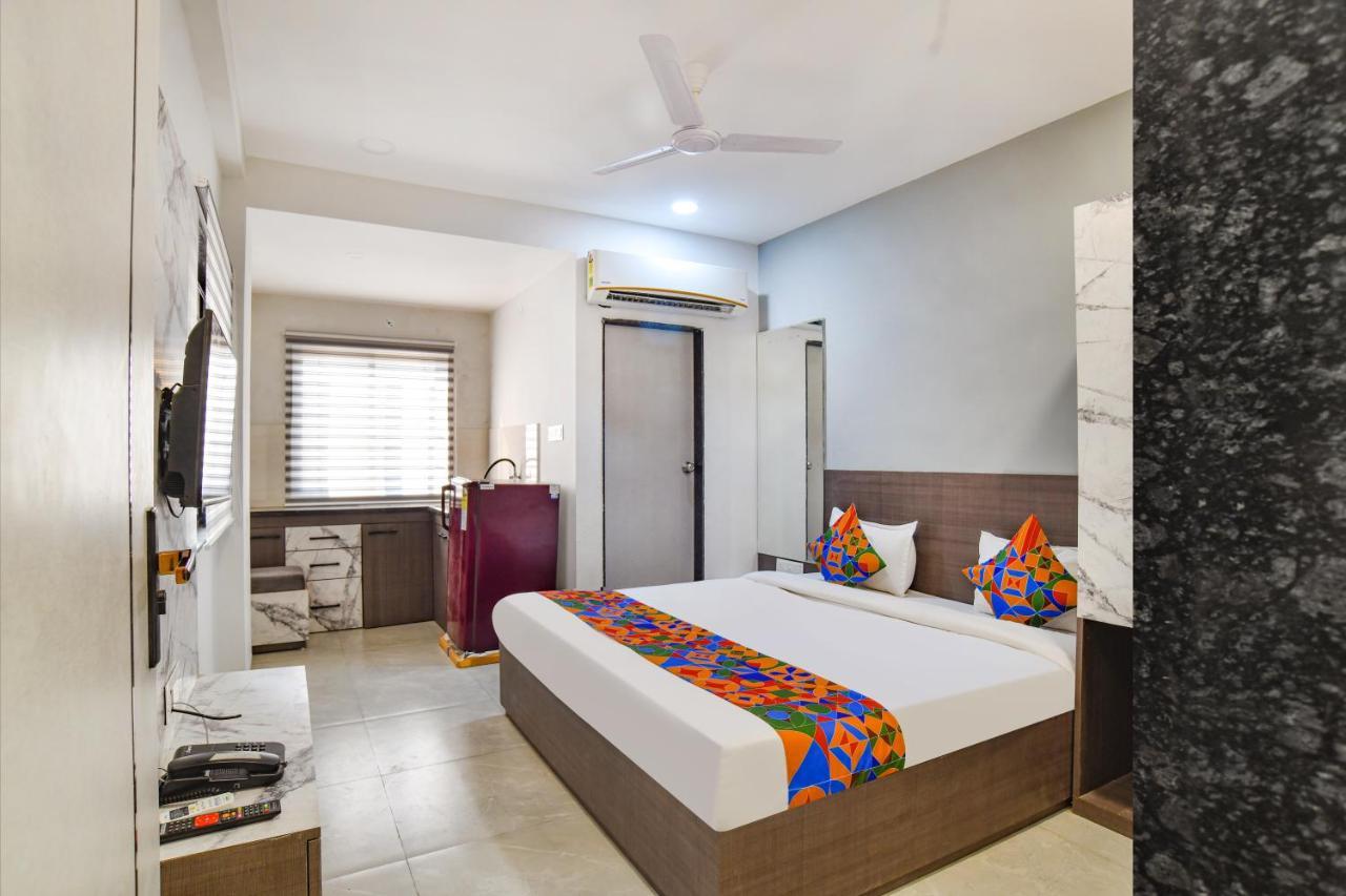 Fabhotel Dev'S Inn 印多尔 外观 照片