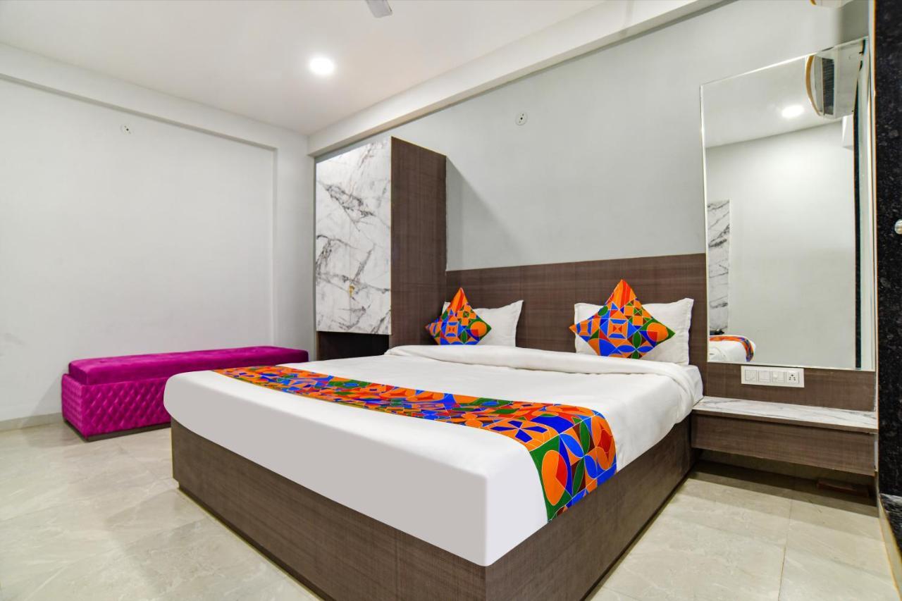 Fabhotel Dev'S Inn 印多尔 外观 照片